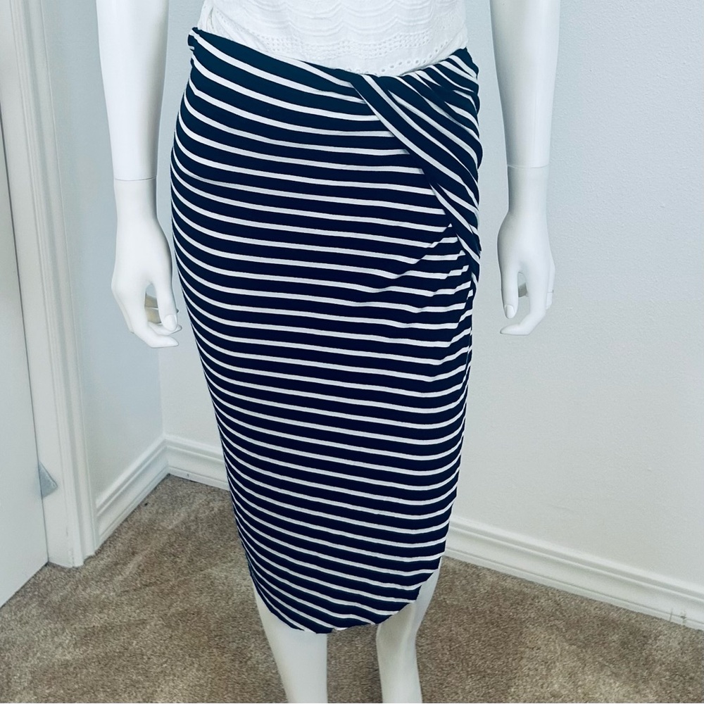 Shades of Grey by Micah Cohen Navy and White Striped Skirt . Size small
